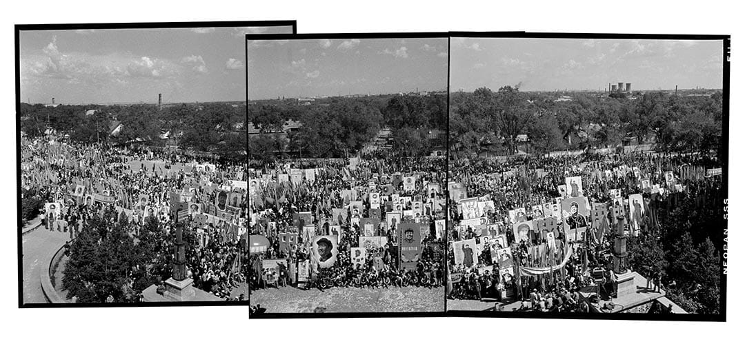 1968年6月21日,黑龍江省哈爾濱北方大廈廣場,向「紅太陽」獻忠心大會。