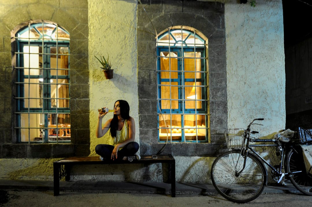 Marla Awad 是一名美術畢業生，現在在一家進出口公司工作，到美國讀書和工作是她的夢想，「特朗普決定拒絕所有來自敘利亞的移民對我來說是一個非常消極的做法。」