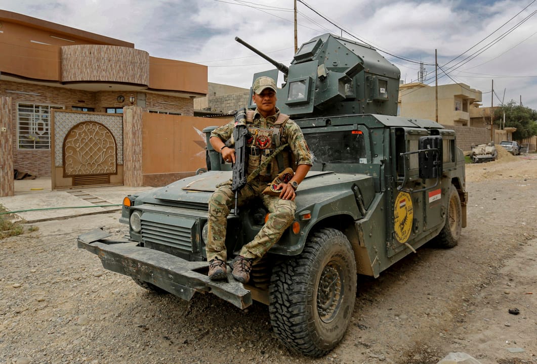 26歲的伊拉克應急部隊成員 Ali Bassem 說特朗普是位英雄，「他將『伊斯蘭國』武裝份子趕出伊拉克，跟伊拉克國民像兄弟般合作。」