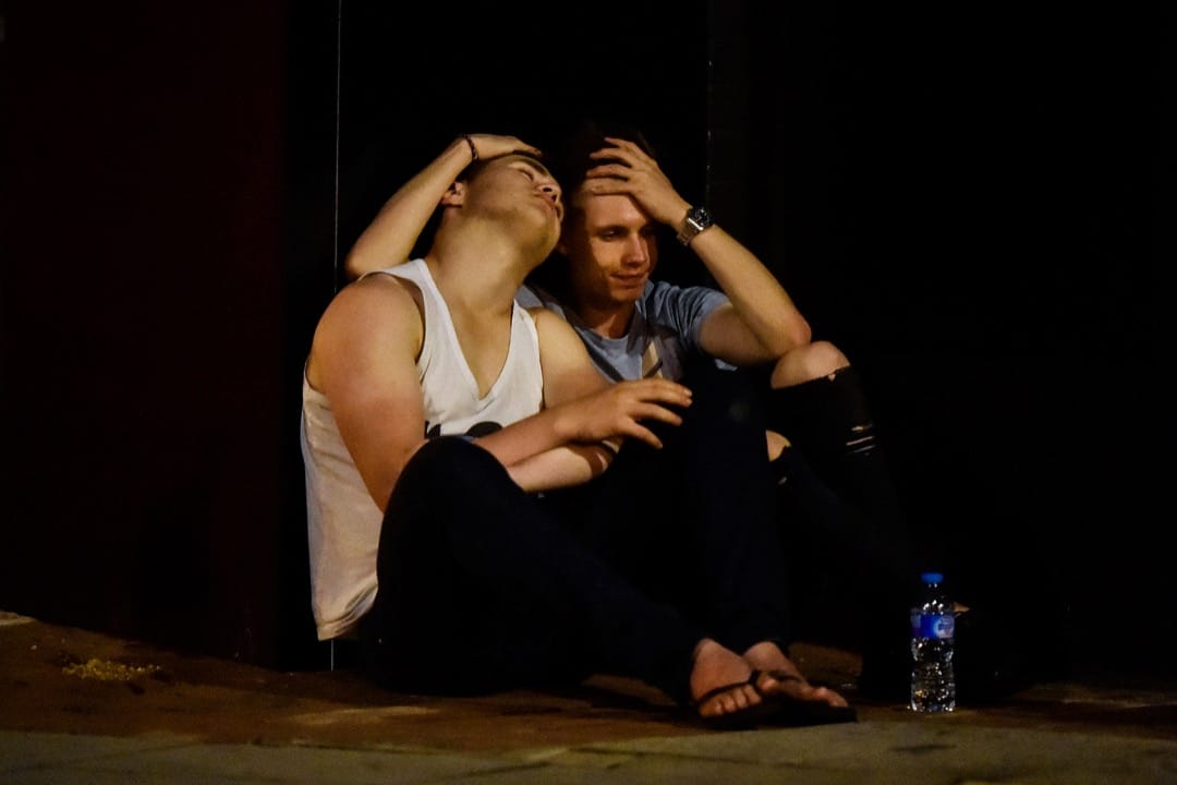 在恐襲現場的途人。