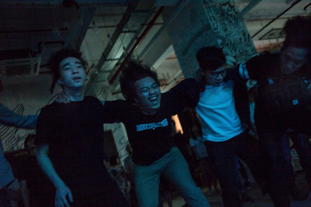 2017年5月21日,在香港仅有的独立音乐展演场地Hidden Agenda,观众正在沉醉在音乐之中。早前,有关场地受到政府当局的严厉打压。