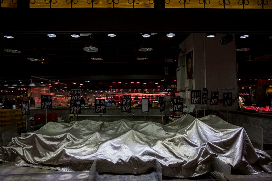 领展十一年,不少旧商户离场,留下来的问题也得面对高昂租金,物价随成本上升。