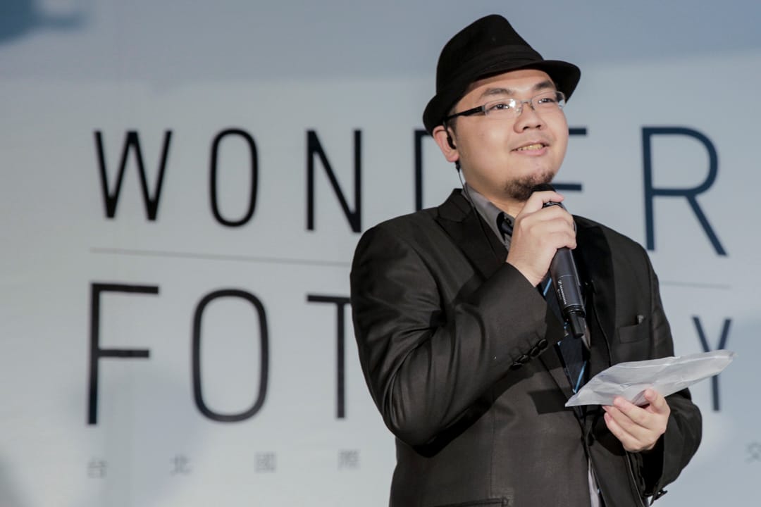 回顾两年展览,房彦文认为台湾年轻艺术家倾向探索摄影这媒介的可能性。“ 较多人关心摄影的本质、摄影的可能性,摄影跟当代艺术如何作结合,如何用 当代手法和摄影这媒材去产生自己的想法。”