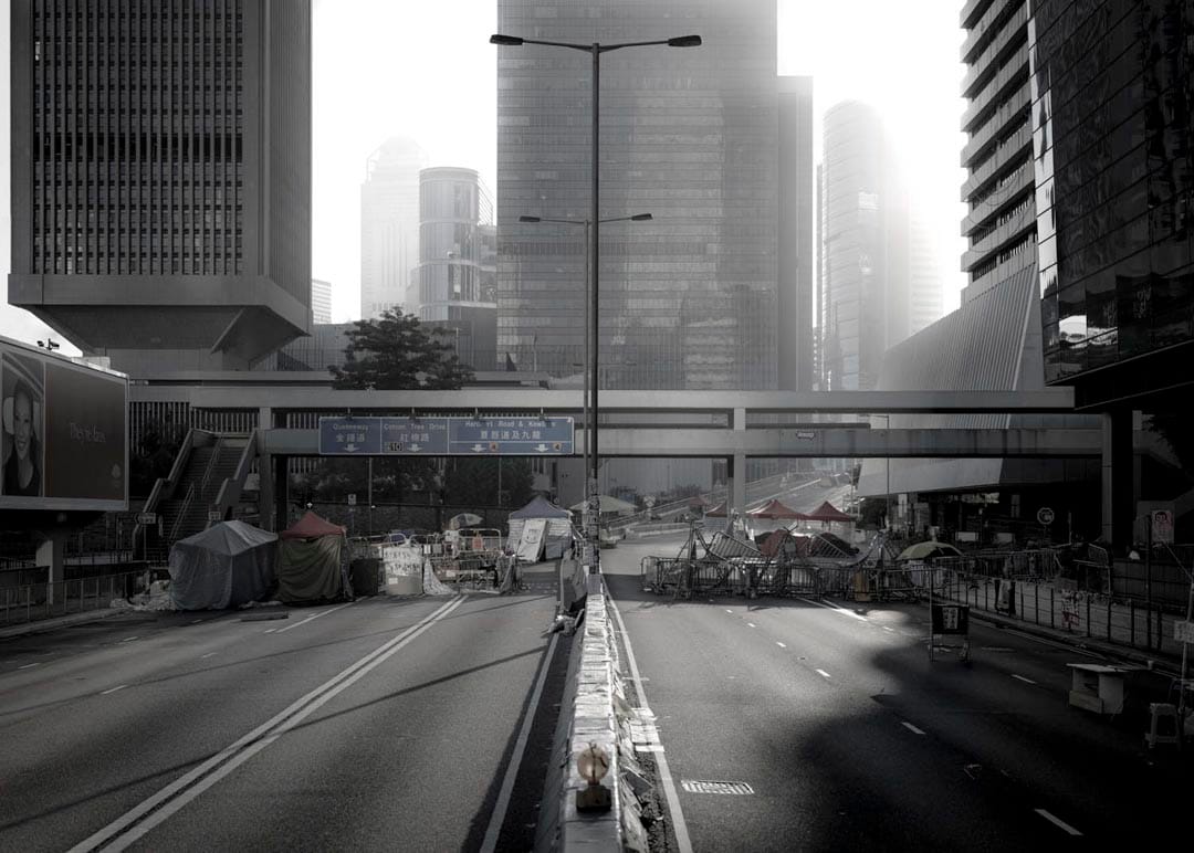 《安靜的失控》。