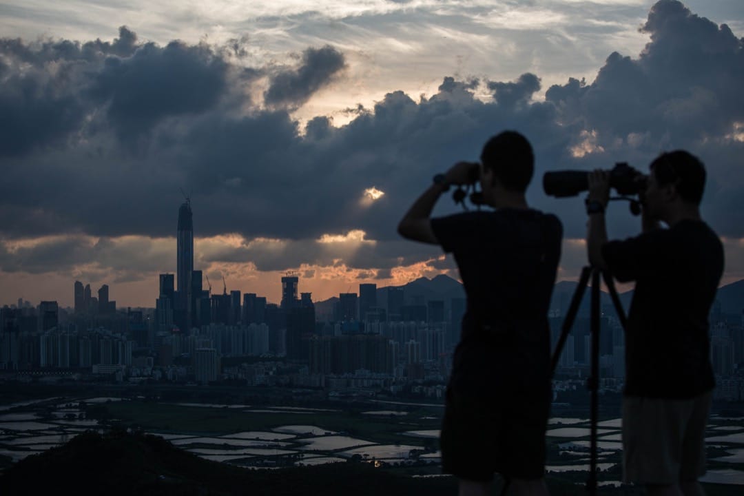 深圳平安国际金融中心,楼高599米、共118层,于2017年完工,拥有全世界最高观景台,位于562.2米大楼的顶层。