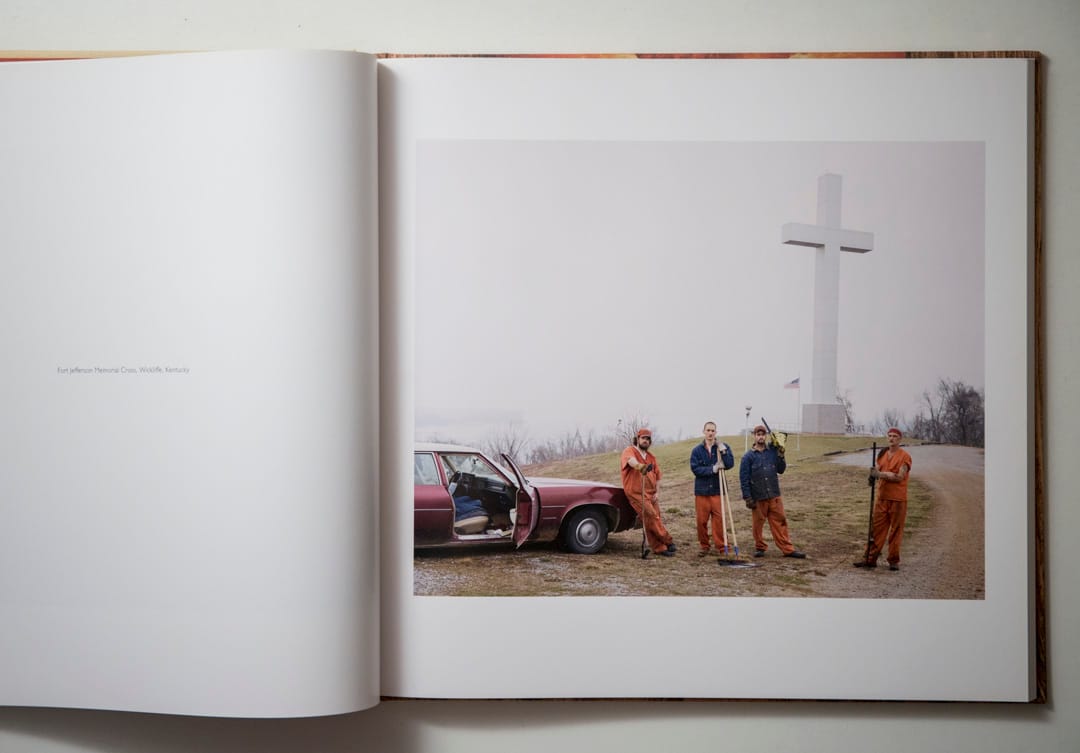 Alec Soth《Sleeping by the Mississippi》