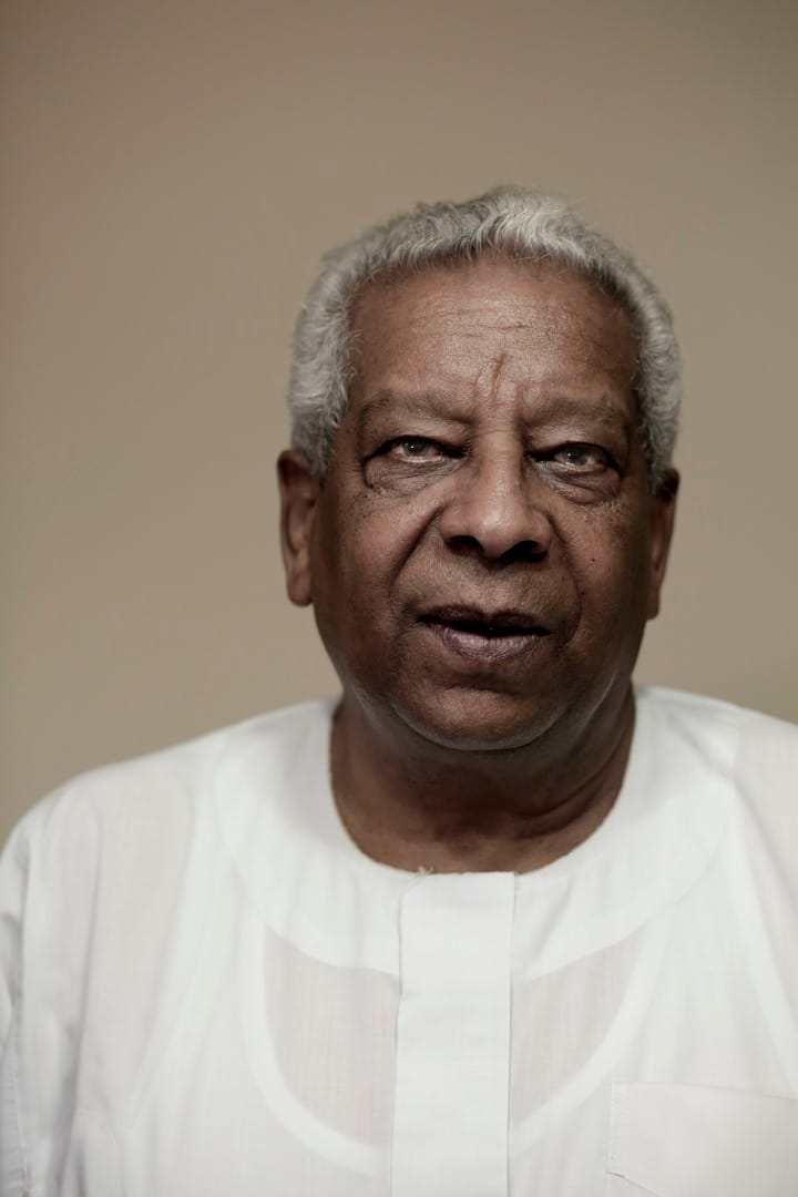 Haggag Oddoul覺得埃及政府因為害怕分離主義冒起，而試圖在阿拉伯人當道的社會中同化努比亞人的行為，是一場「文化大屠殺」。