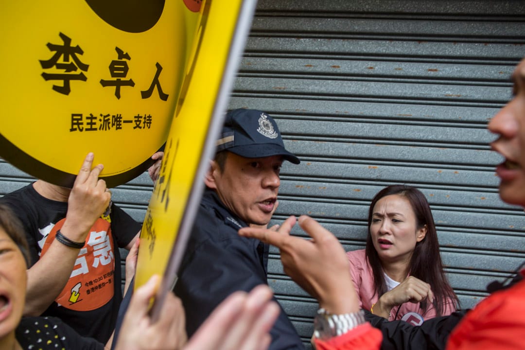 2018年11月25日，陳凱欣在黃埔拉票時被香港眾志成員狙擊。