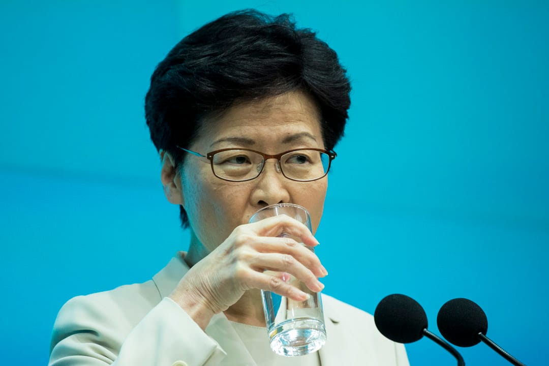 2019年6月18日,林鄭月娥召開記者會,「向每一位香港市民真誠道歉」,但未回應撤回條例、取消暴動等五大訴求。