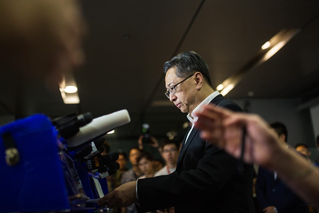 2019年6月17日,警務處長盧偉聰澄清,暴動是指當日有一小部人的行為涉暴動罪,「沒說整個公眾活動是暴動」。