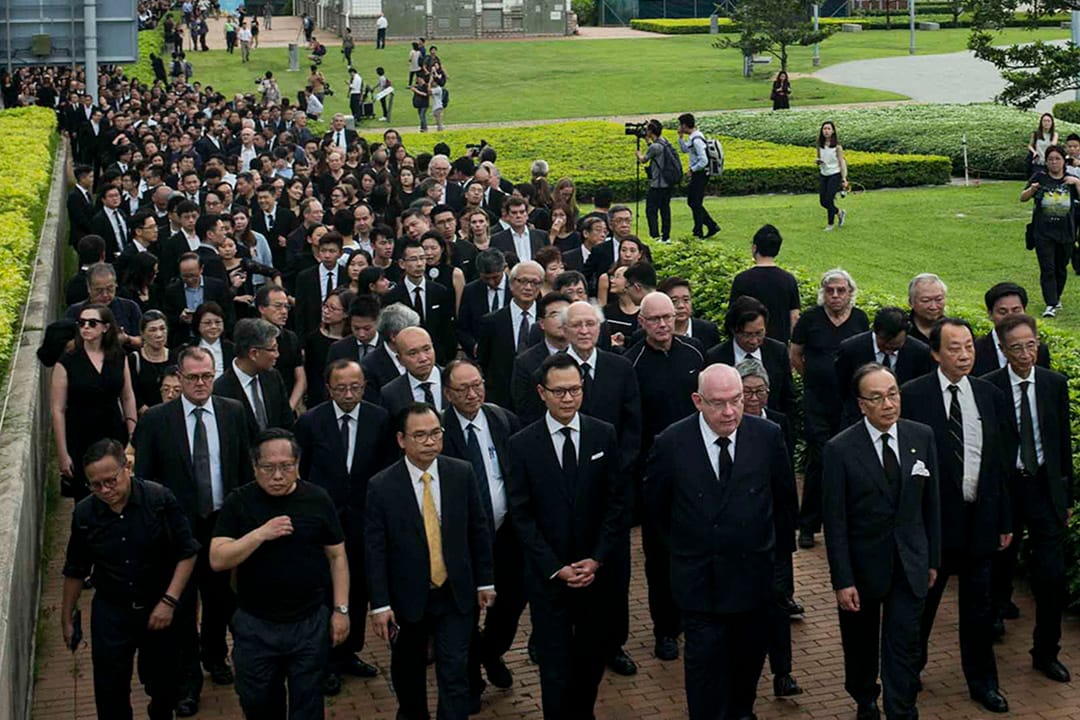 2019年6月6日，法律界舉行黑衣遊行抗議政府修訂《逃犯條例》，由終審法院遊行至金鐘政府總部，有近三千人參與是次黑衣遊行，為回歸以來最多的一次。