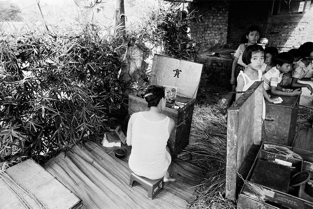 农舍厨房，北新庄(1975-1976)。