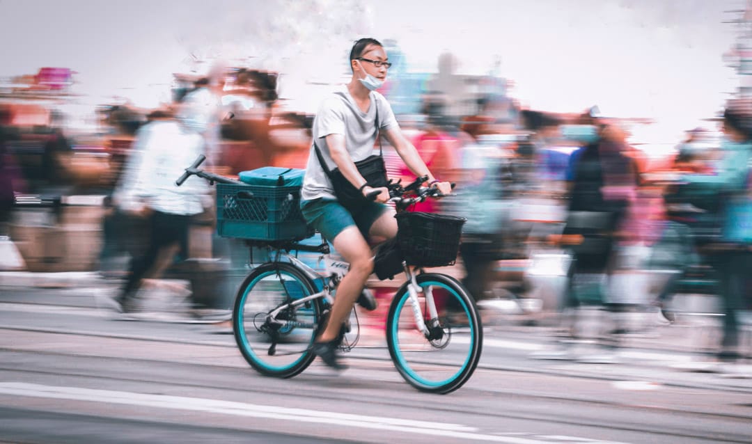 《快车道上的生活》Life in the Fast Lane，我必须向前走，忘记以前，专注未来。一切都会好起来的。