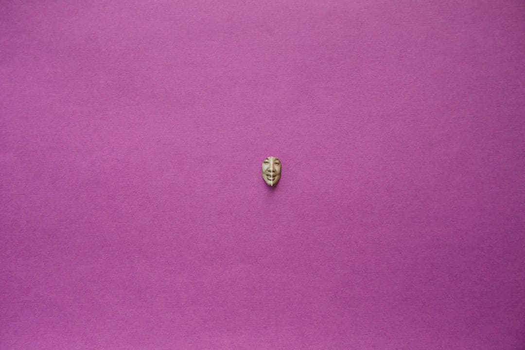 《一刻偶遇,因此失禁》。