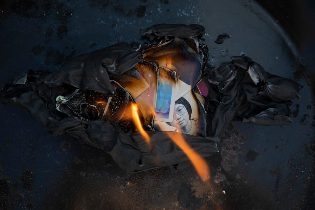 《一刻偶遇,因此失禁》。