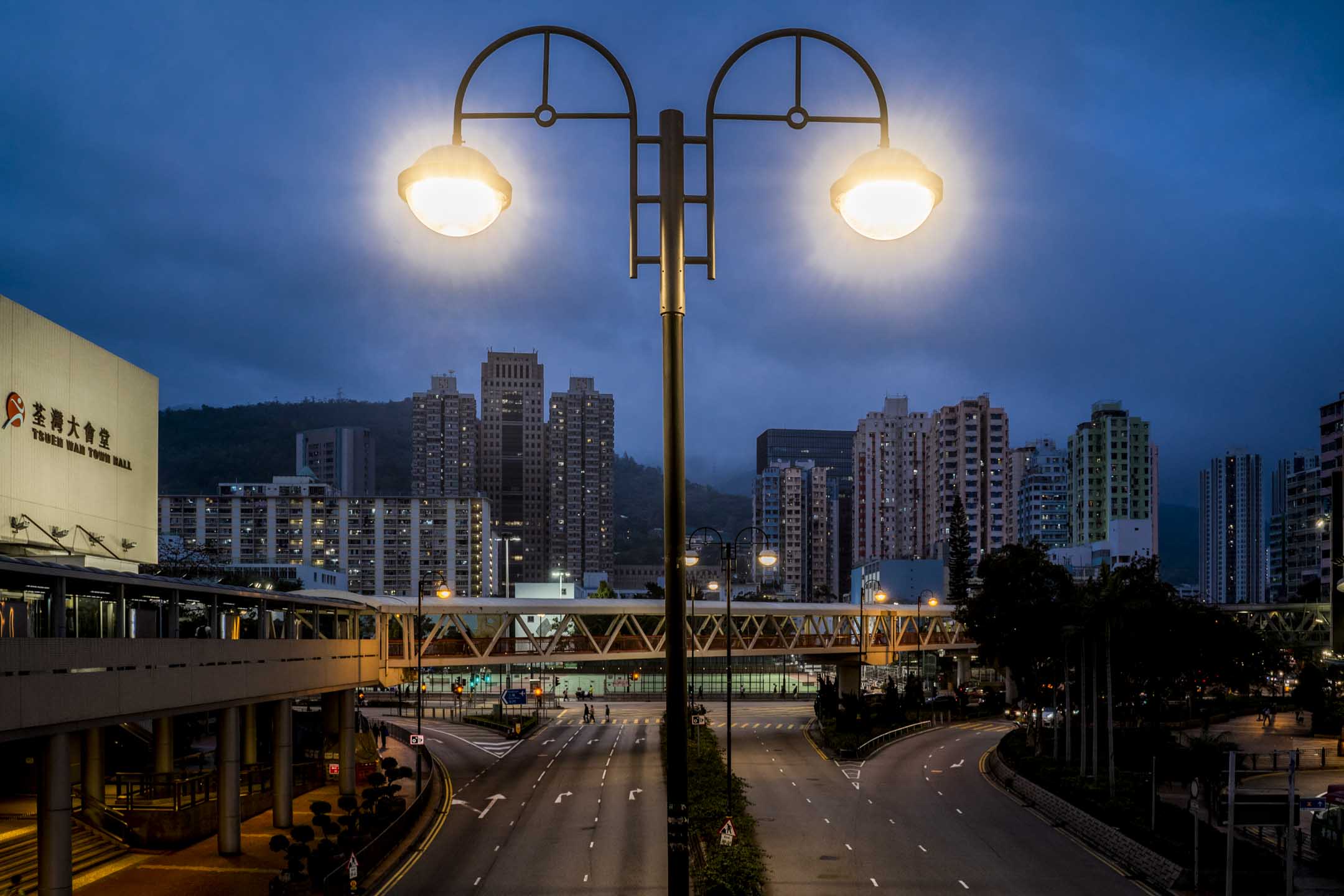 2022年3月2日，晚上6時35分，荃灣。