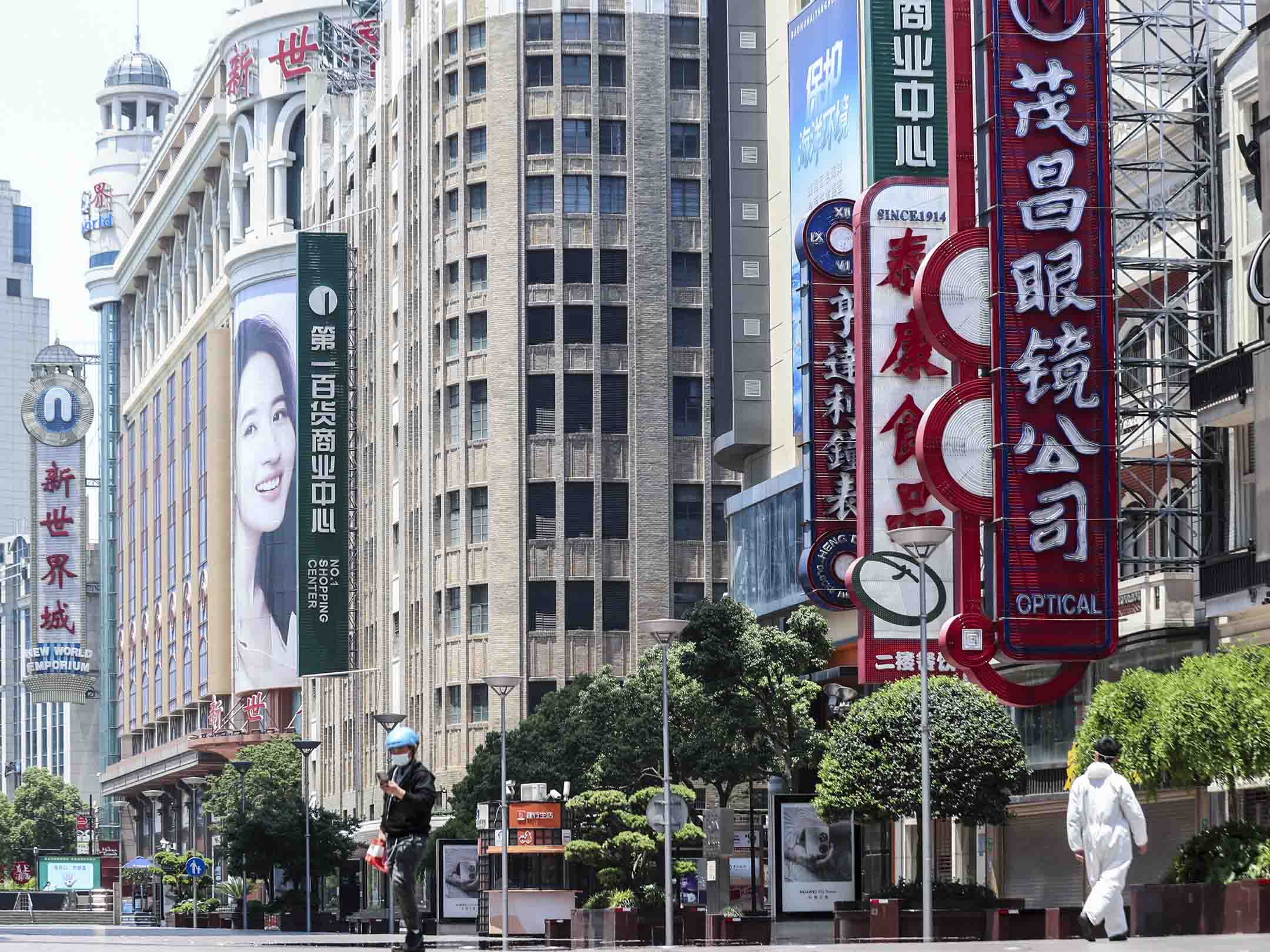 2022年5月17日,上海南京路步行街。