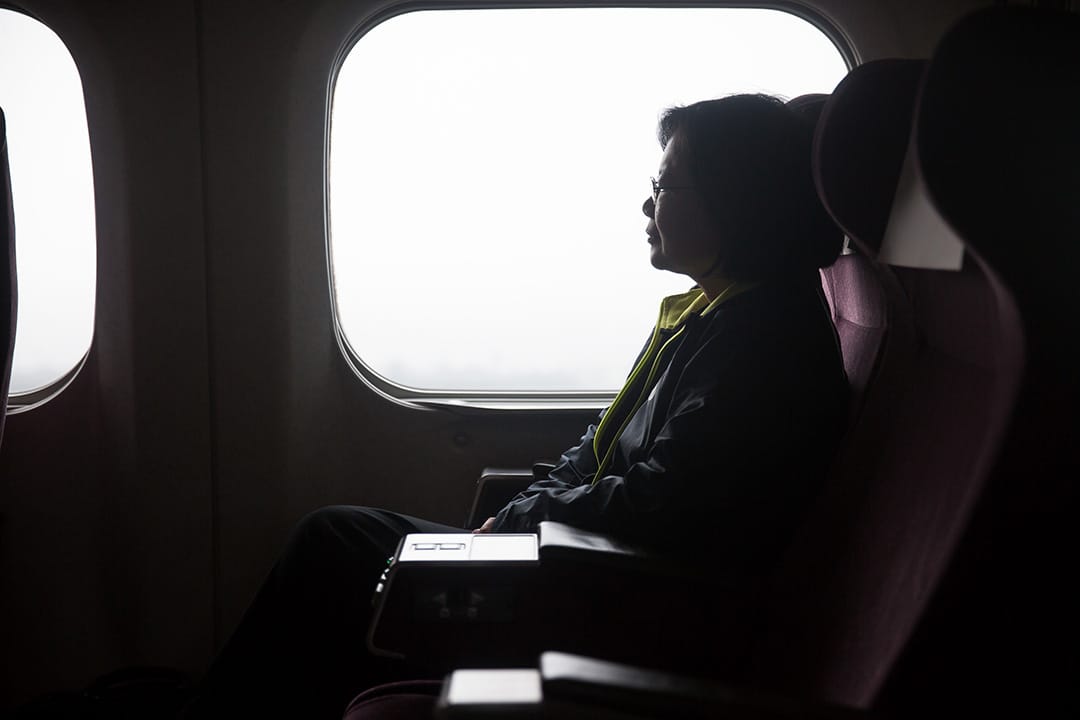 2016年1月5日, 民进党总统候选人蔡英文早上乘 坐高铁,由台北前往台南拉票。摄:Billy H.C. Kwok/端传媒