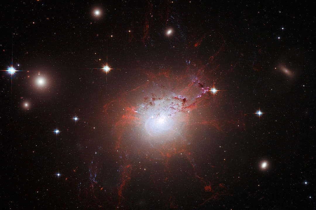 摄 : NASA/ESA via GETTY